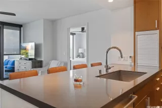 Photo #6: 202525167 Listing 