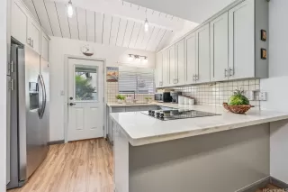 Photo #6: 202525185 Listing 