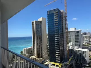 Photo #4: 202525216 Listing 