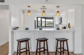 Photo #6: 202525230 Listing 