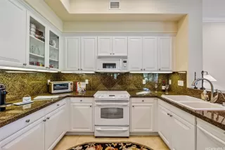 Photo #4: 202525234 Listing 