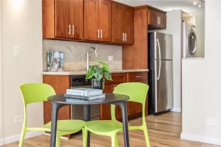 Photo #4: 202525243 Listing 