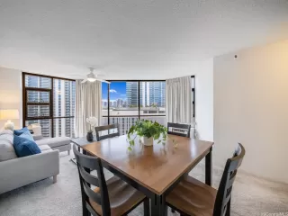 Photo #3: 202525249 Listing 