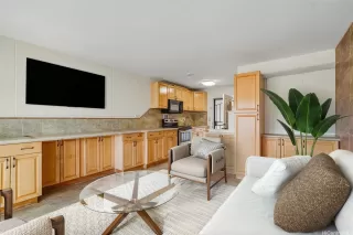 Photo #4: 202525250 Listing 