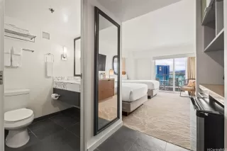 Photo #5: 202525252 Listing 