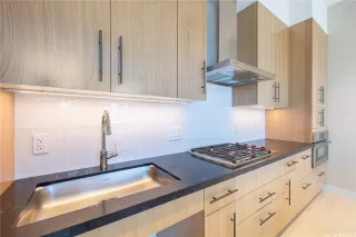 Photo #4: 202525254 Listing 