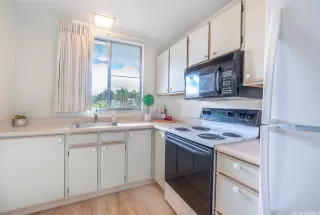 Photo #5: 202525256 Listing 