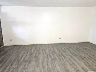 Photo #5: 202525258 Listing 