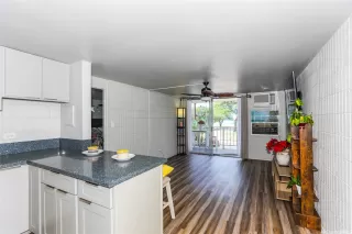 Photo #4: 202525262 Listing 