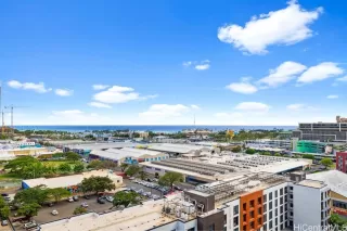 Photo #5: 202525277 Listing 