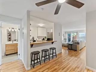 Photo #5: 202525285 Listing 