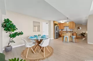 Photo #6: 202525311 Listing 