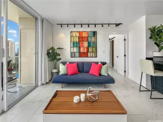 Photo #5: 202525313 Listing 