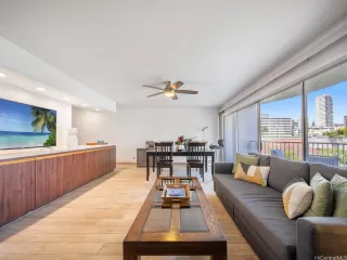 Photo #2: 202525319 Listing 