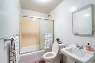 Photo #5: 202525327 Listing 