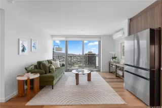 Photo #2: 202525338 Listing 