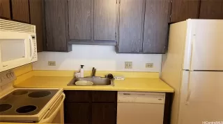 Photo #5: 202525341 Listing 