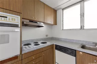 Photo #5: 202525362 Listing 