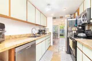 Photo #4: 202525379 Listing 