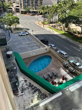 Photo #5: 202525399 Listing 