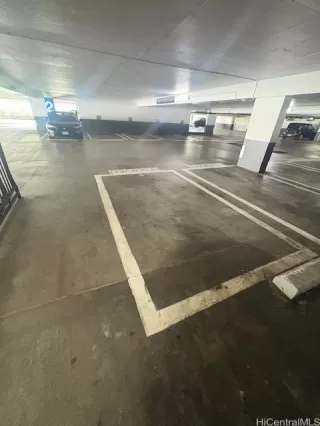 Photo #5: 202525405 Listing 