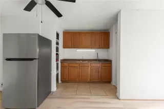 Photo #6: 202525426 Listing 