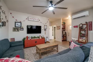 Photo #4: 202525448 Listing 