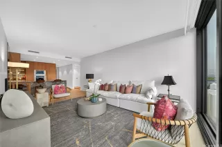 Photo #5: 202525462 Listing 