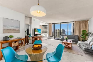 Photo #2: 202525466 Listing 