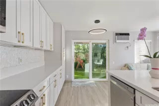 Photo #2: 202525491 Listing 