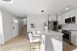 Photo #4: 202525491 Listing 