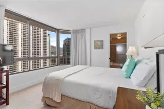 Photo #5: 202525497 Listing 