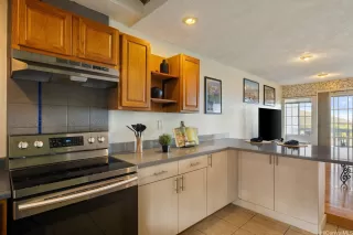 Photo #5: 202525510 Listing 