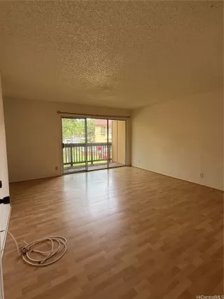 Photo #4: 202525529 Listing 