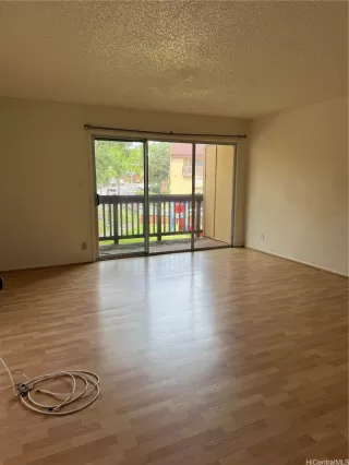 Photo #5: 202525529 Listing 