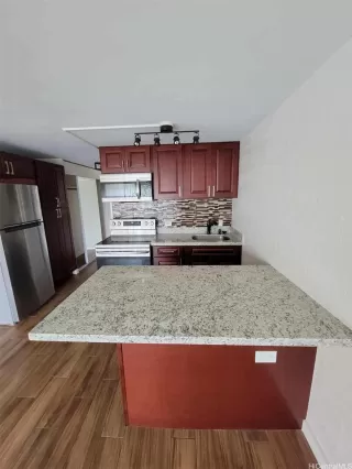 Photo #2: 202525567 Listing 