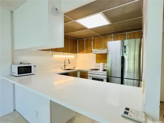 Photo #3: 202525576 Listing 