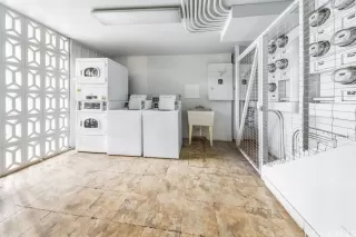 Photo #5: 202525607 Listing 