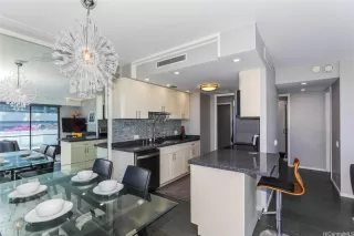 Photo #5: 202525630 Listing 