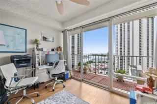 Photo #5: 202525655 Listing 