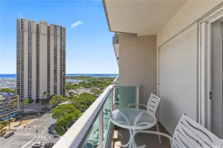 Photo #4: 202525666 Listing 