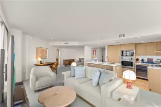 Photo #5: 202525669 Listing 