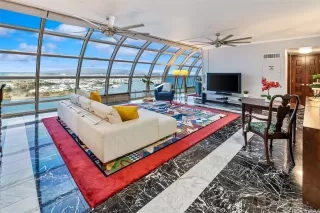 Photo #3: 202525711 Listing 