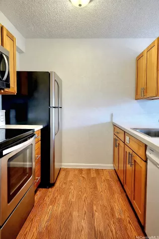 Photo #3: 202525731 Listing 