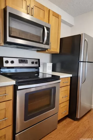 Photo #5: 202525731 Listing 