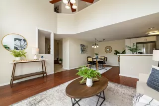 Photo #3: 202525738 Listing 