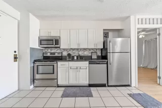 Photo #2: 202525761 Listing 