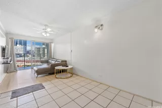 Photo #5: 202525761 Listing 