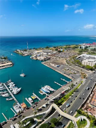 Photo #4: 202525765 Listing 