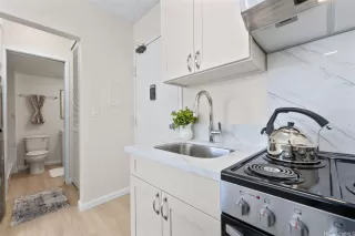 Photo #5: 202525770 Listing 